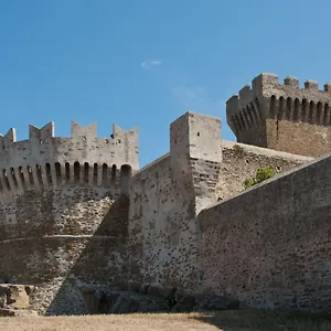 https://abitare-con-larte-nello-studio-di-un-artdesigner.it-tuscanyhotel.com