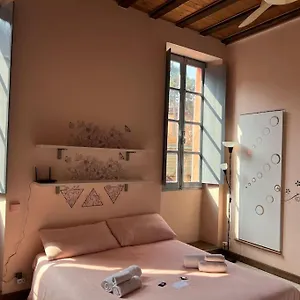 Appartamento Minimal Con Travi A Vista, Piacenza